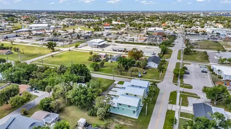 301 E Virginia Avenue Punta Gorda FL 33950