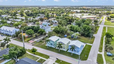 301 E Virginia Avenue Punta Gorda FL 33950