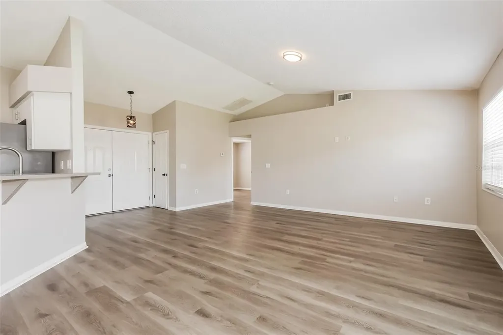 8157 Bristol Bay Avenue Lakeland FL 33810