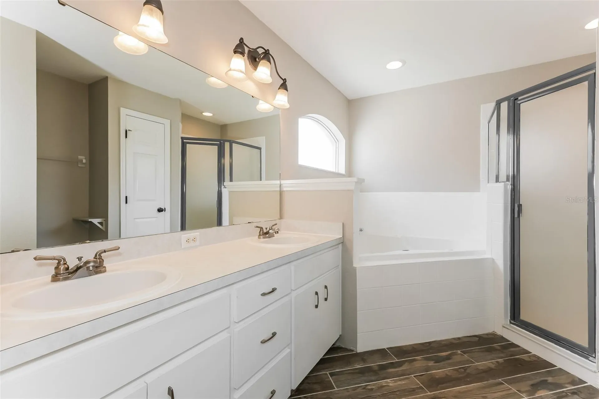 8157 Bristol Bay Avenue Lakeland FL 33810