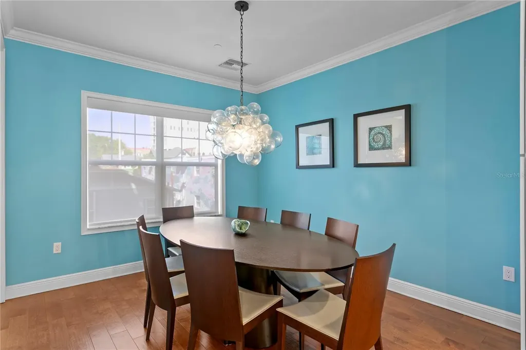 412 Regent Lane N St Petersburg FL 33701