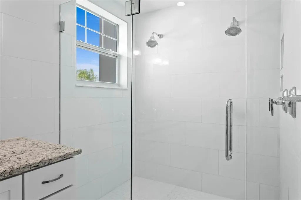 412 Regent Lane N St Petersburg FL 33701