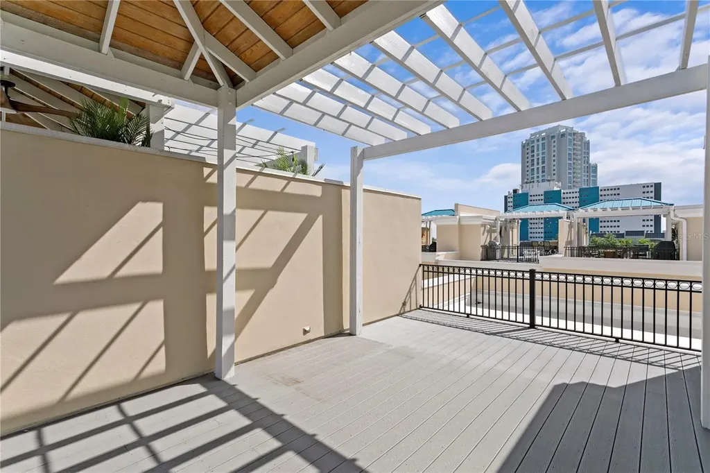 412 Regent Lane N St Petersburg FL 33701