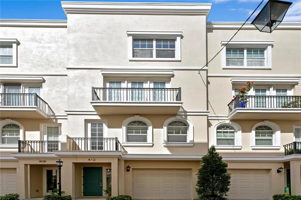 412 Regent Lane N St Petersburg FL 33701