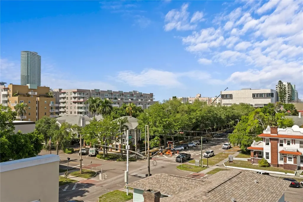 412 Regent Lane N St Petersburg FL 33701