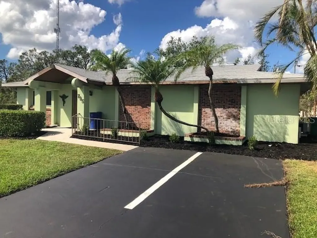 795 Crestview Circle NW Port Charlotte FL 33948
