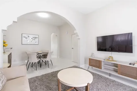 56 Calle F Krug Condado San Juan PR 00907
