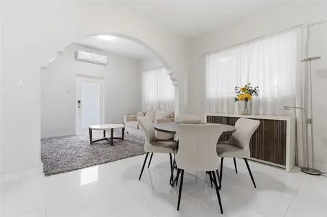 56 Calle F Krug Condado San Juan PR 00907