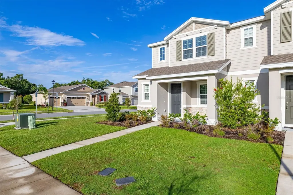 1528 Erin Breeze Lane Kissimmee FL 34744