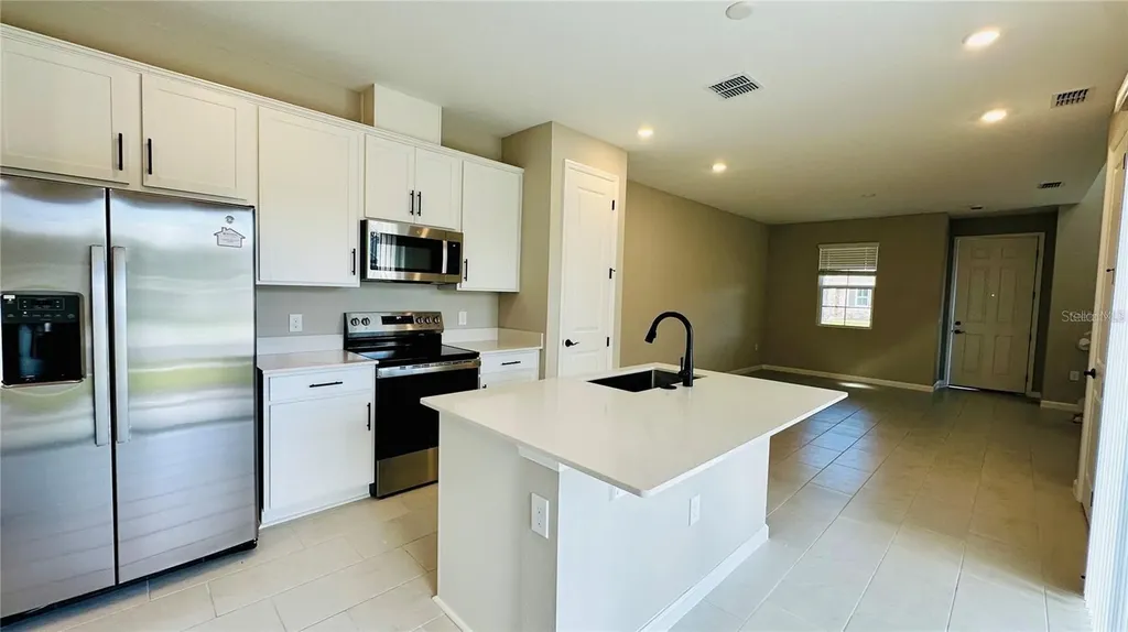 1528 Erin Breeze Lane Kissimmee FL 34744