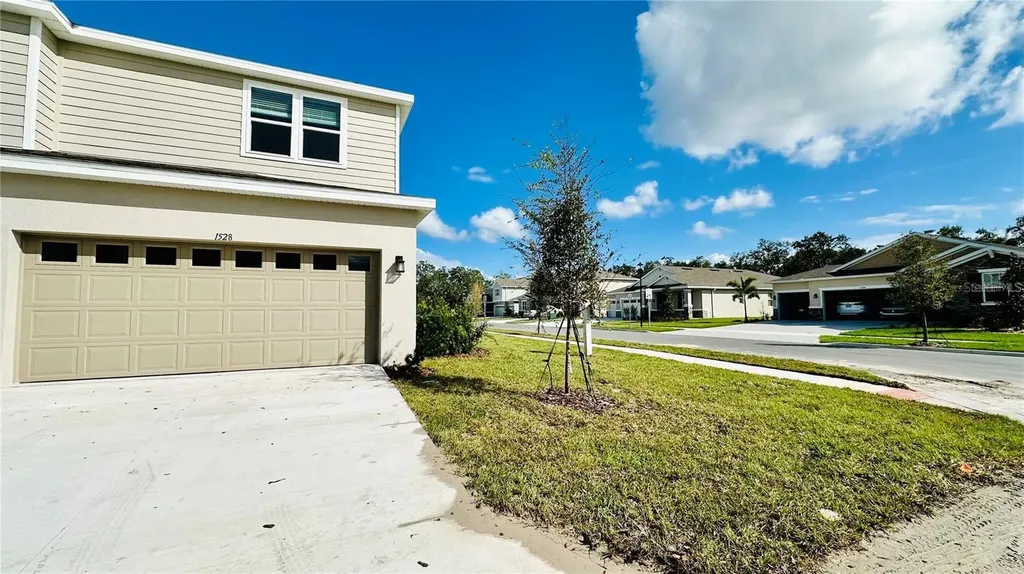 1528 Erin Breeze Lane Kissimmee FL 34744