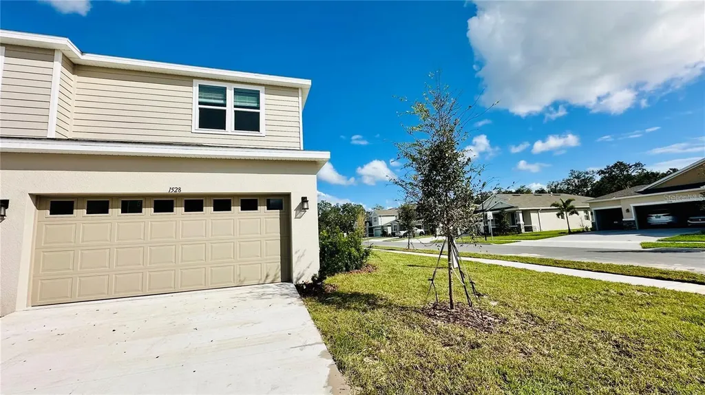1528 Erin Breeze Lane Kissimmee FL 34744