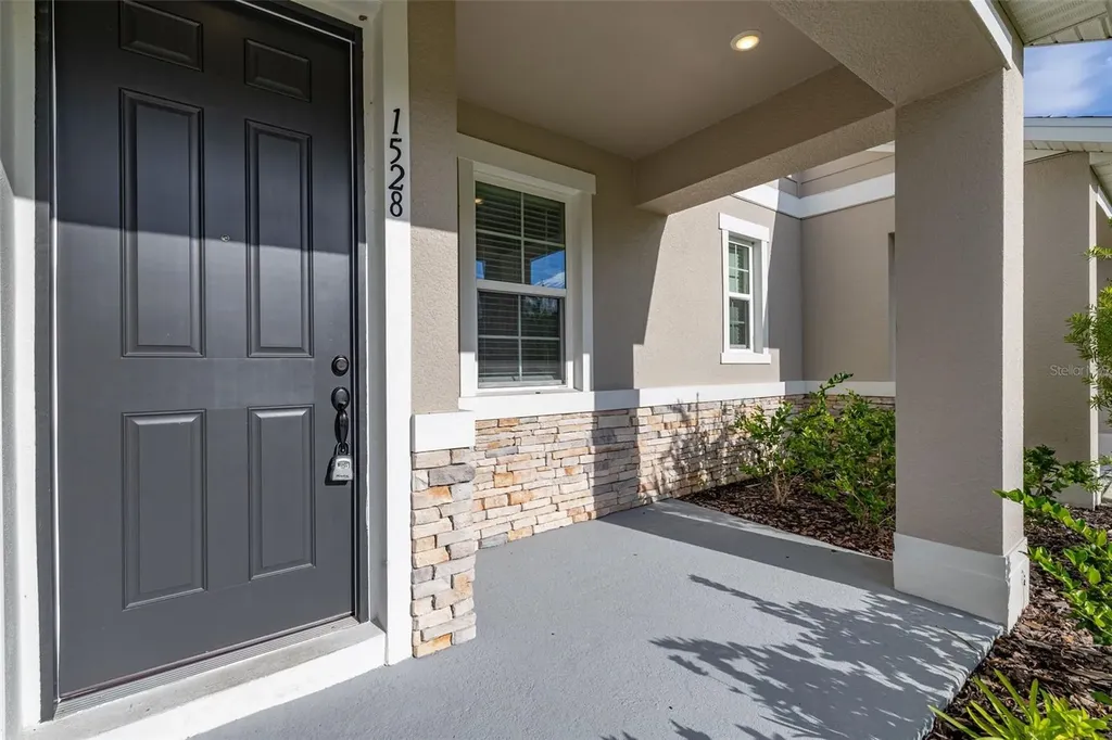 1528 Erin Breeze Lane Kissimmee FL 34744