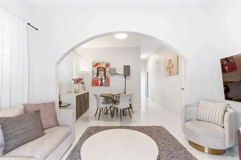 56 Calle F Krug Condado San Juan PR 00907