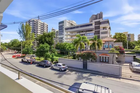 56 Calle F Krug Condado San Juan PR 00907