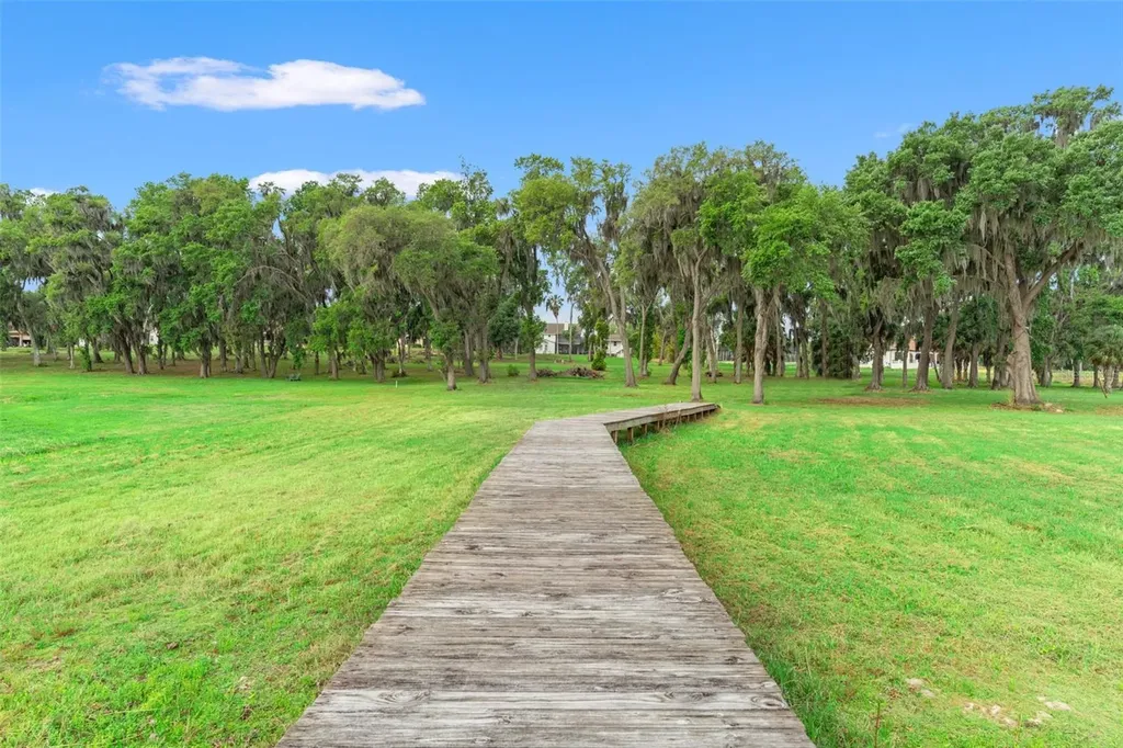 18420 Hancock Bluff Road Dade City FL 33523