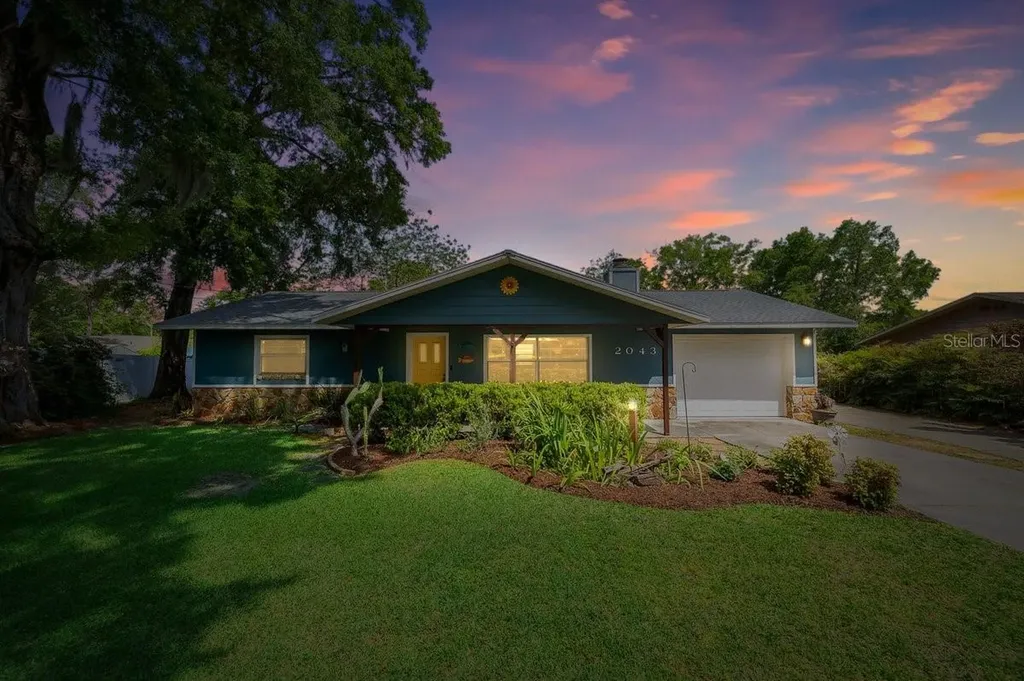 2043 NE 43rd Street Ocala FL 34479