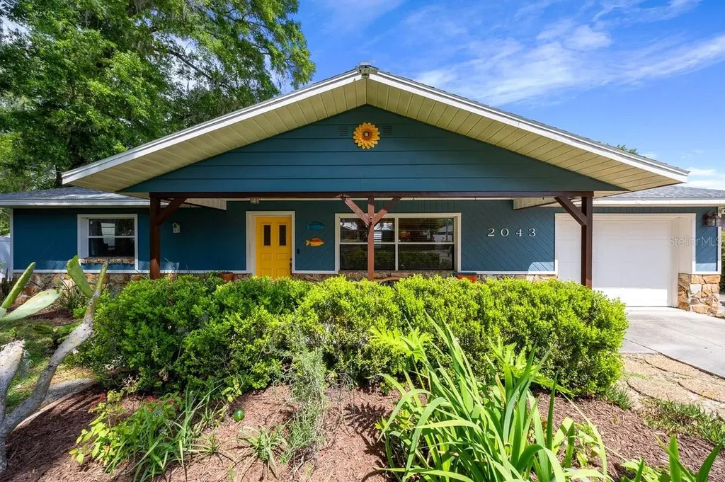 2043 NE 43rd Street Ocala FL 34479