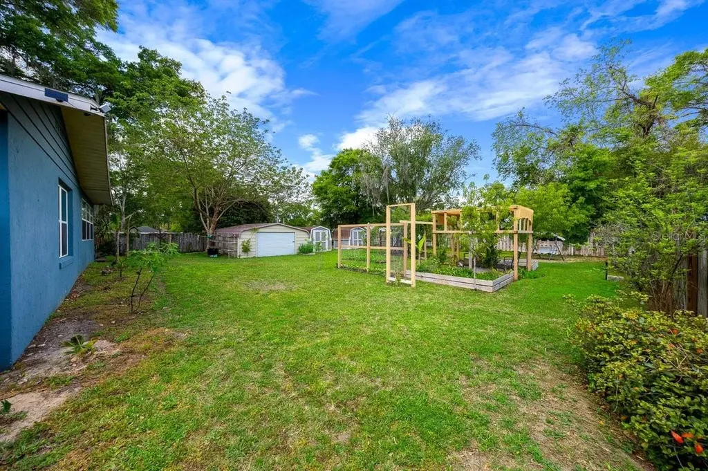 2043 NE 43rd Street Ocala FL 34479