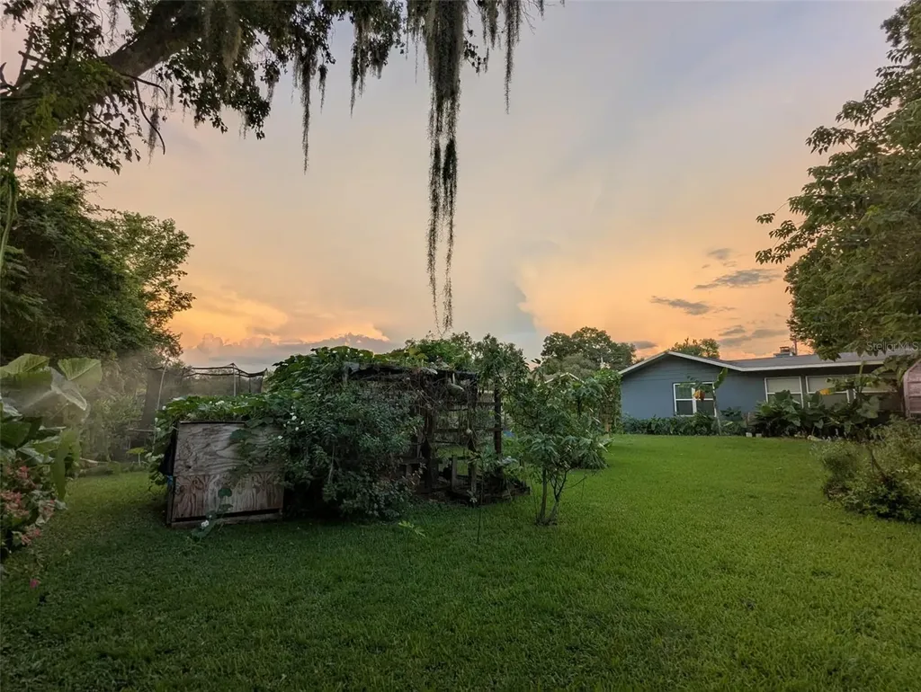 2043 NE 43rd Street Ocala FL 34479