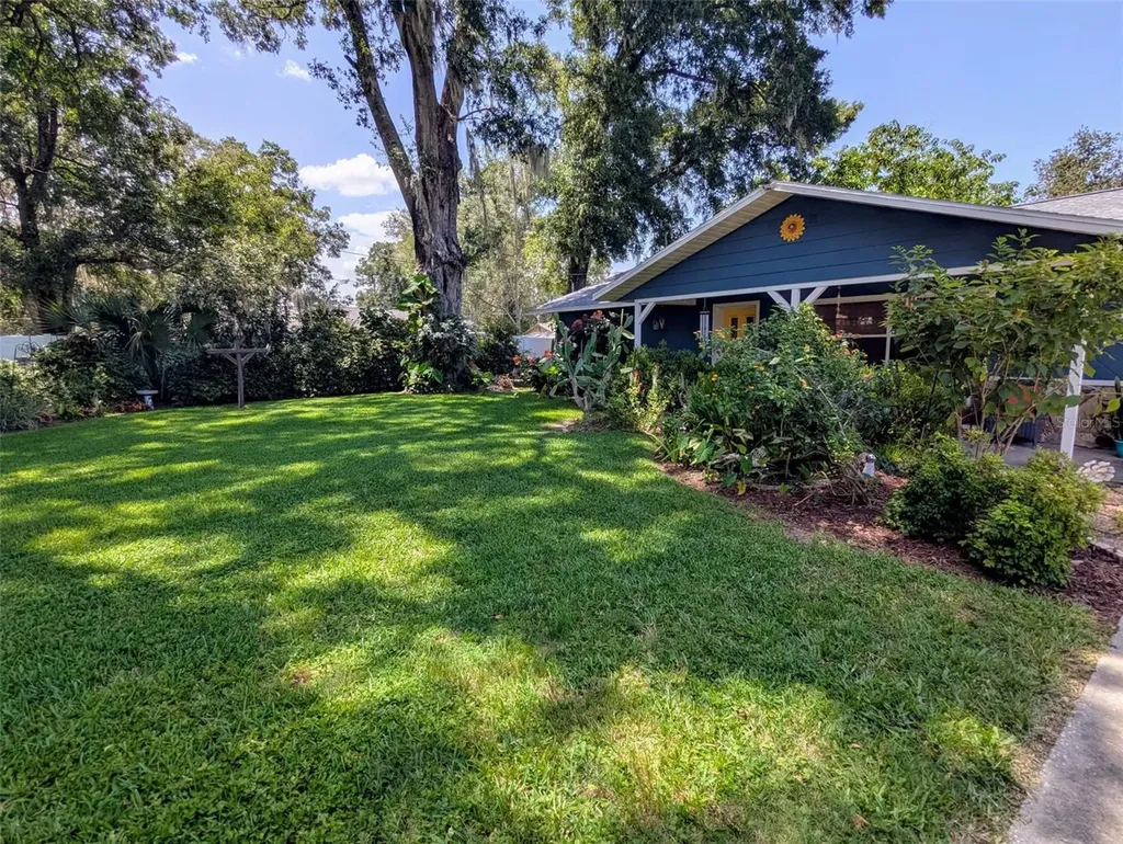 2043 NE 43rd Street Ocala FL 34479