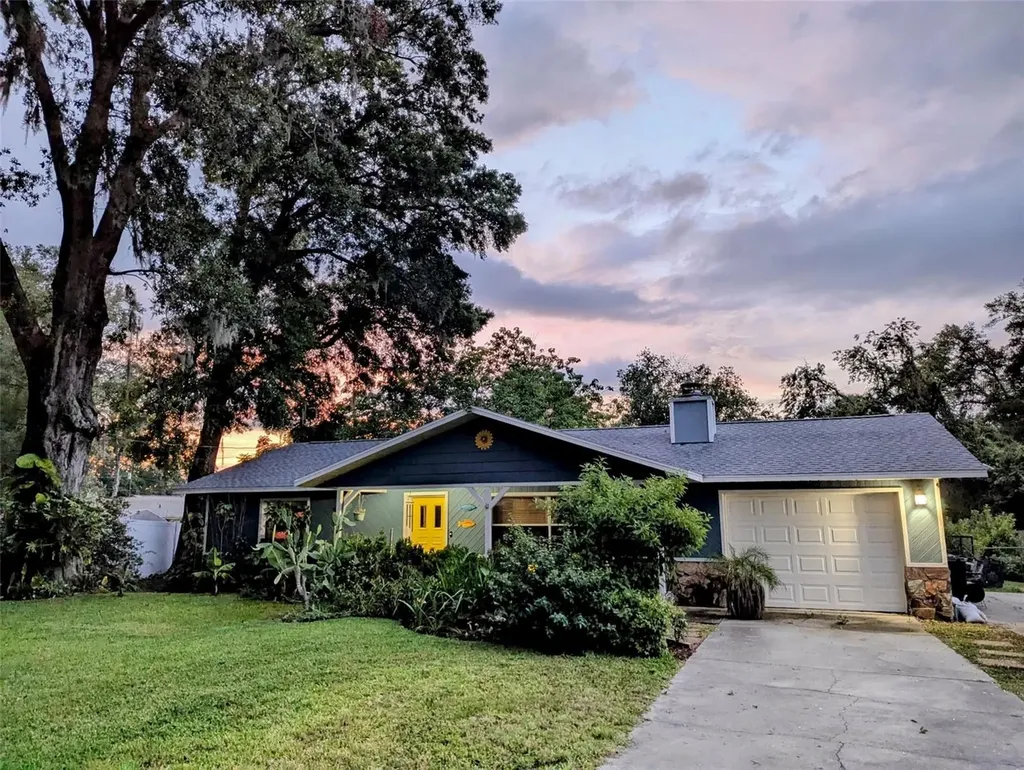 2043 NE 43rd Street Ocala FL 34479