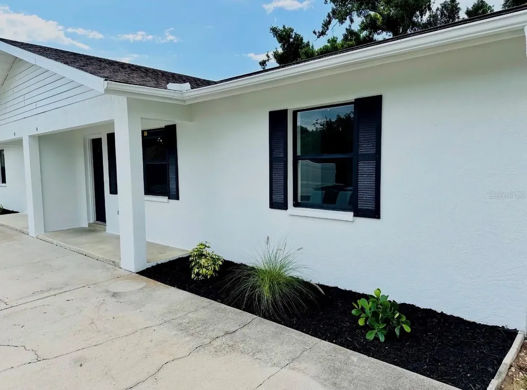 9271 Tacoma Avenue Englewood FL 34224