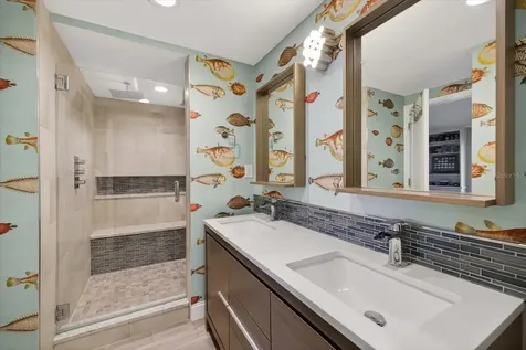 4141 Bayshore Boulevard Tampa FL 33611