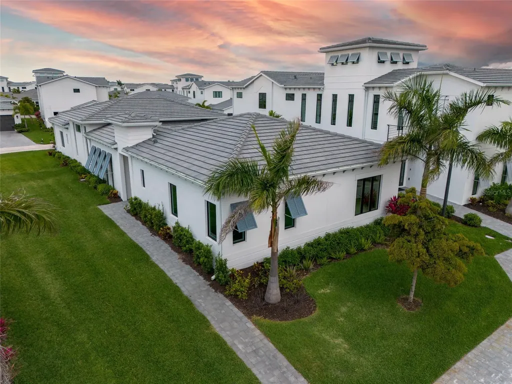 5932 Red Mangrove Lane Bradenton FL 34210