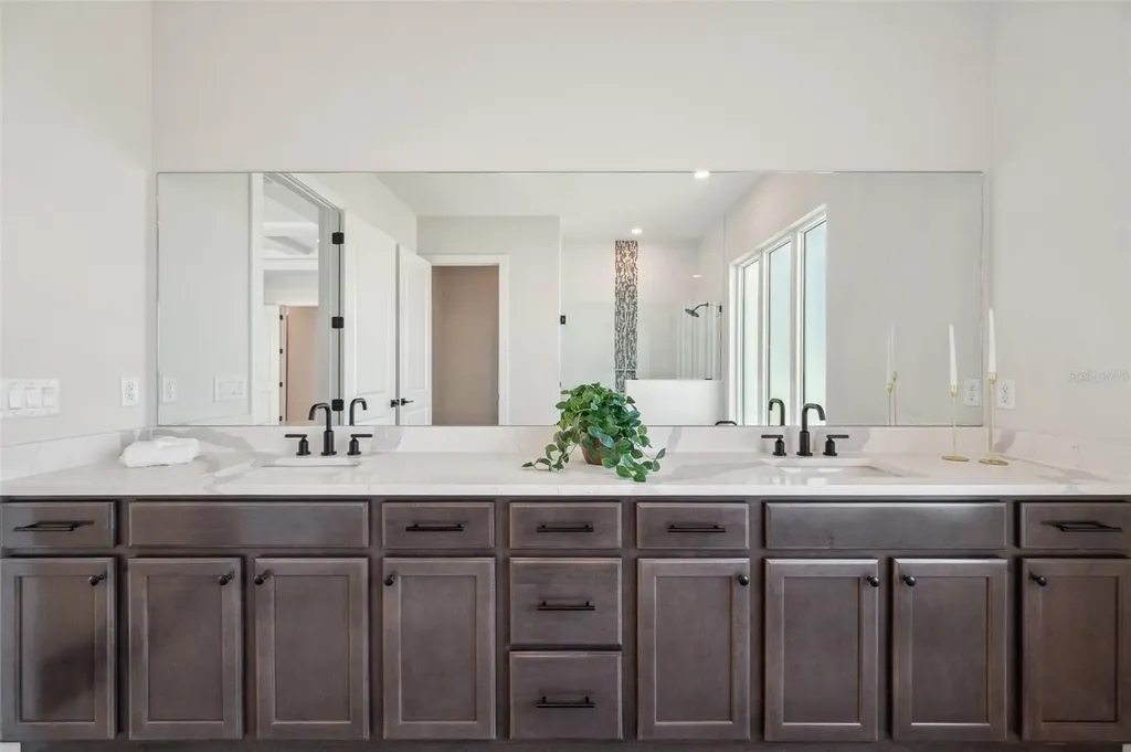 5932 Red Mangrove Lane Bradenton FL 34210