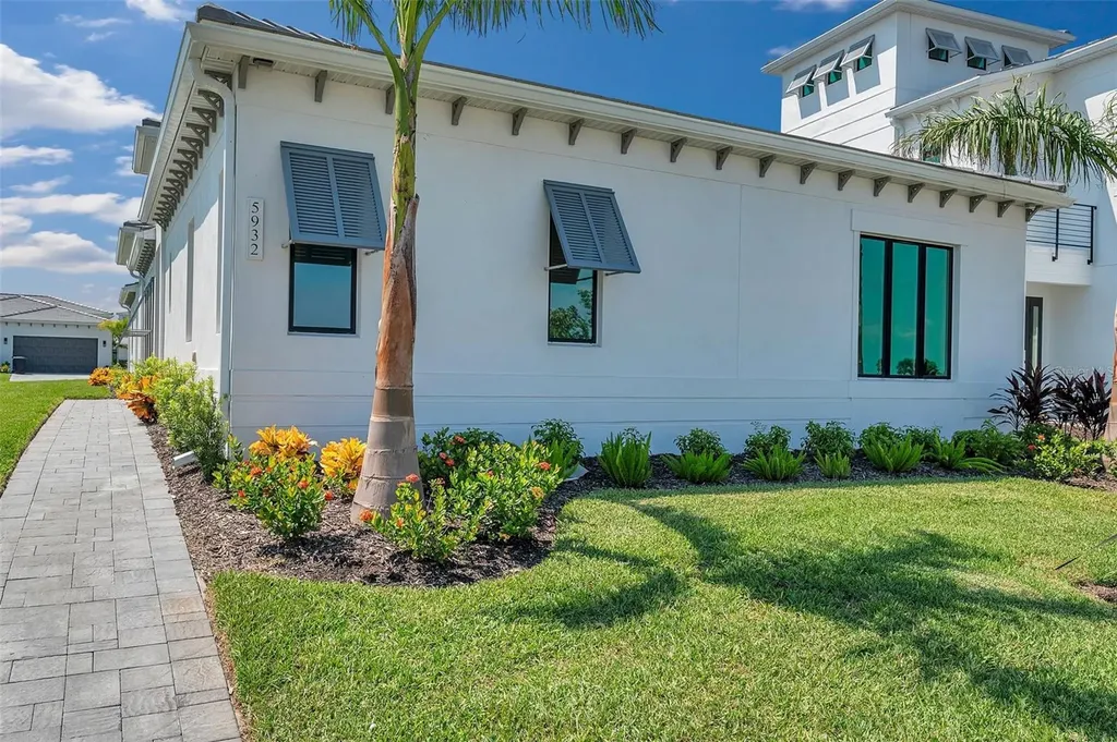 5932 Red Mangrove Lane Bradenton FL 34210