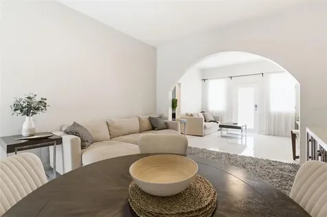 56 Calle F Krug Condado San Juan PR 00907