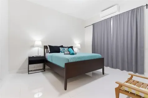 56 Calle F Krug Condado San Juan PR 00907