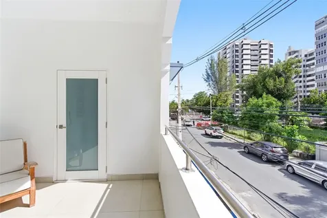 56 Calle F Krug Condado San Juan PR 00907