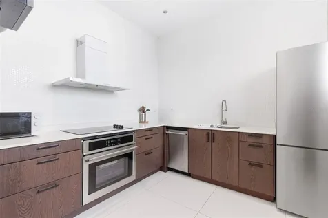 56 Calle F Krug Condado San Juan PR 00907