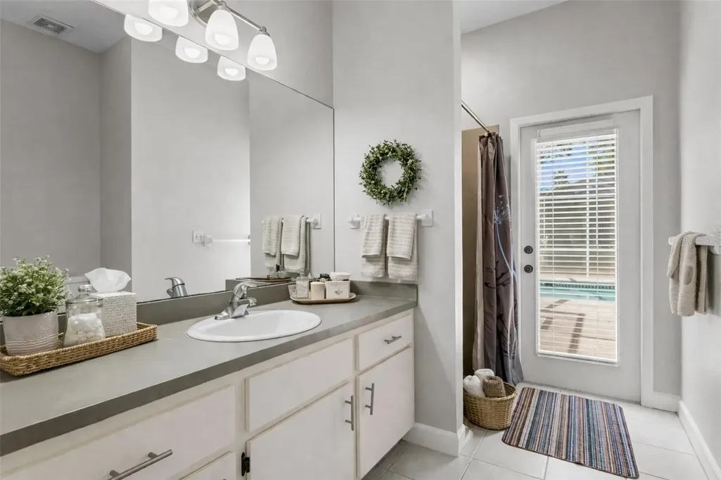 9337 Wellington Park Circle Tampa FL 33647