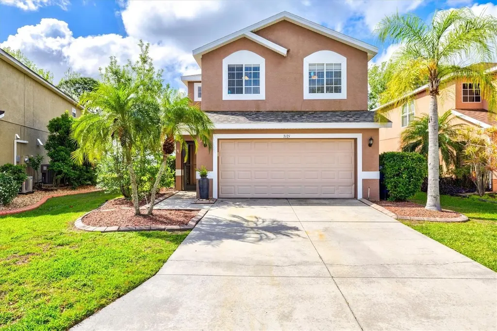 7121 Chatum Light Run Bradenton FL 34212