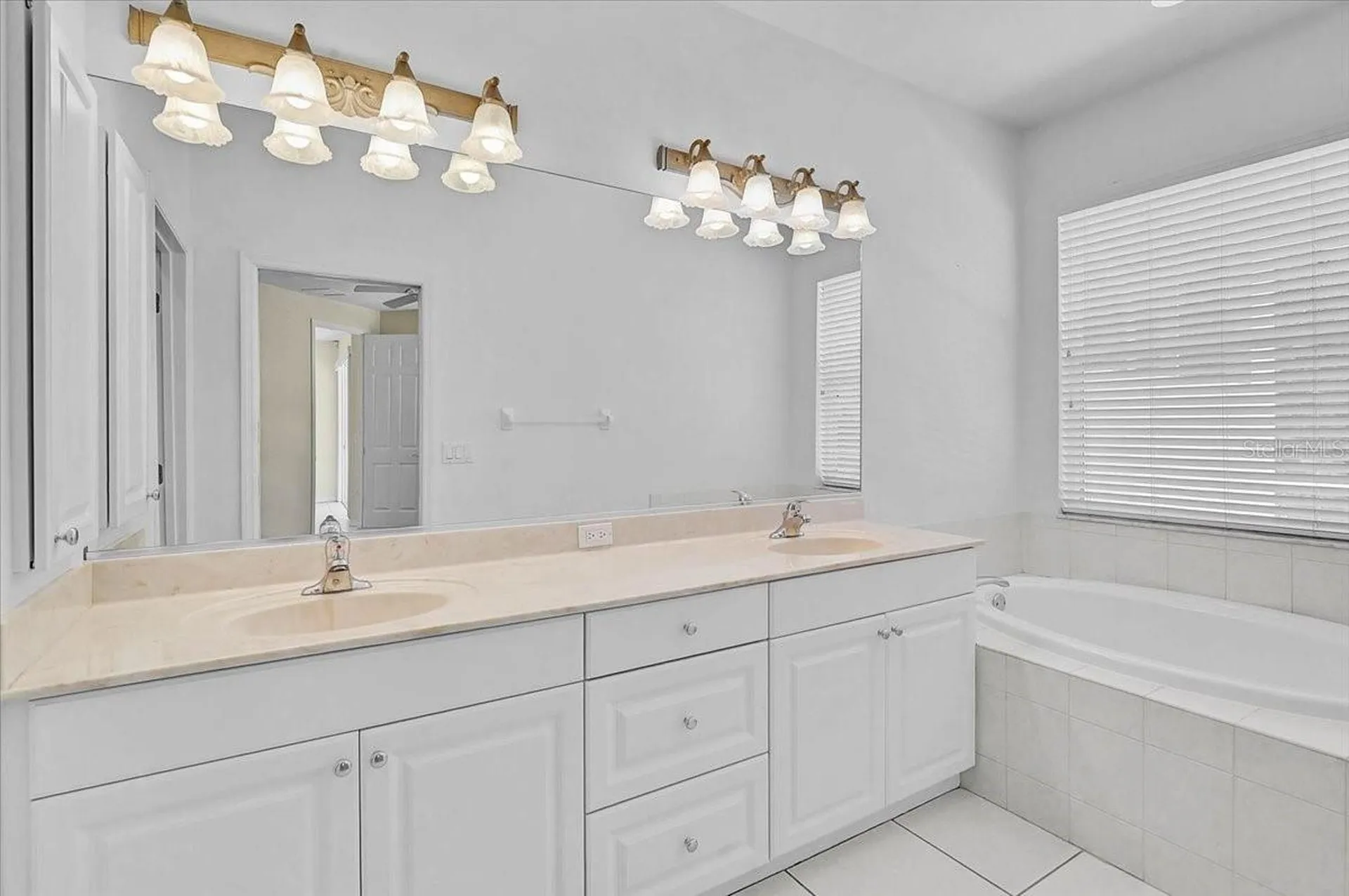 4345 Callista Lane Sarasota FL 34243