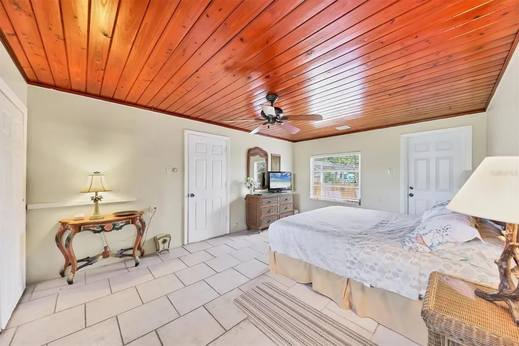 39 1st Avenue Englewood FL 34223