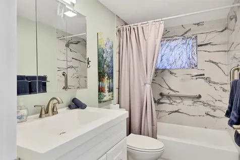 39 1st Avenue Englewood FL 34223