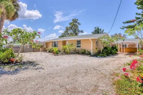 39 1st Avenue Englewood FL 34223
