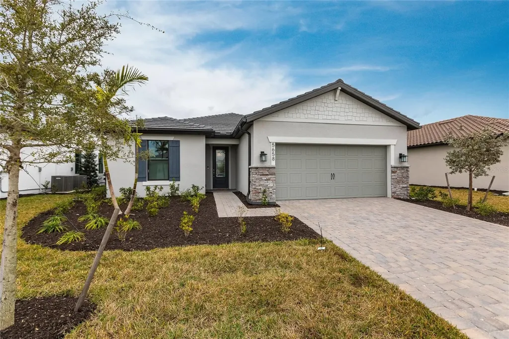 5658 Silverside Pine Court Bradenton FL 34211