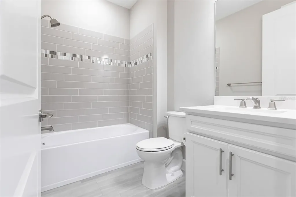 5658 Silverside Pine Court Bradenton FL 34211