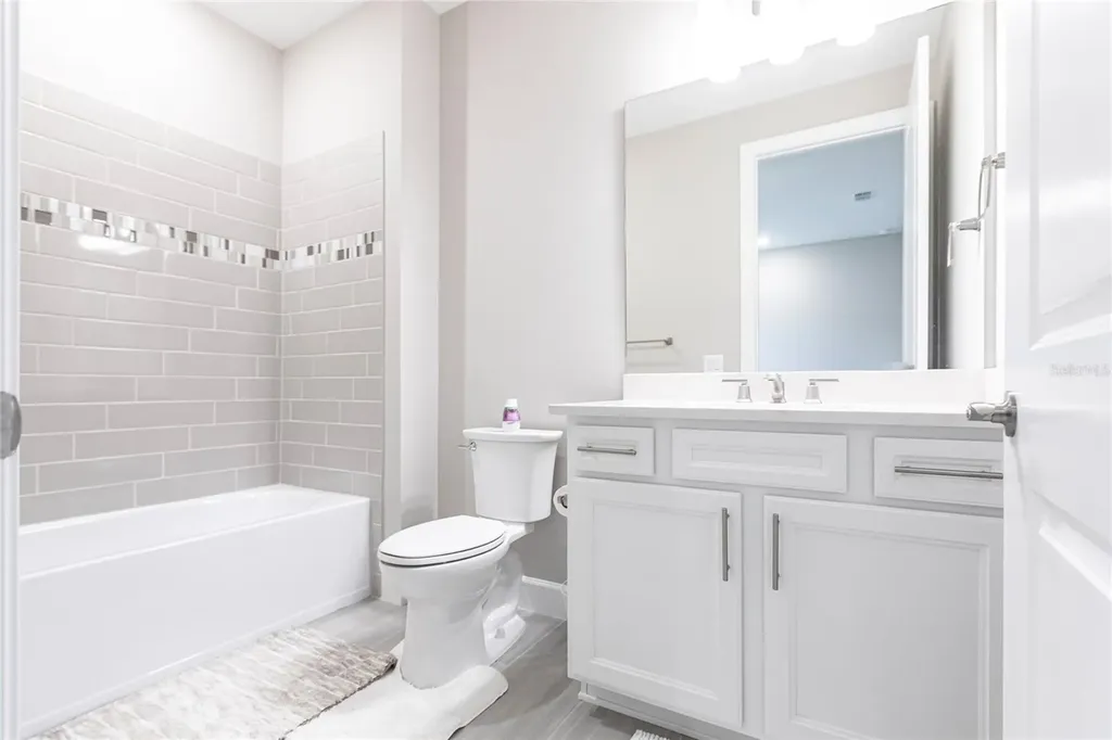 5658 Silverside Pine Court Bradenton FL 34211