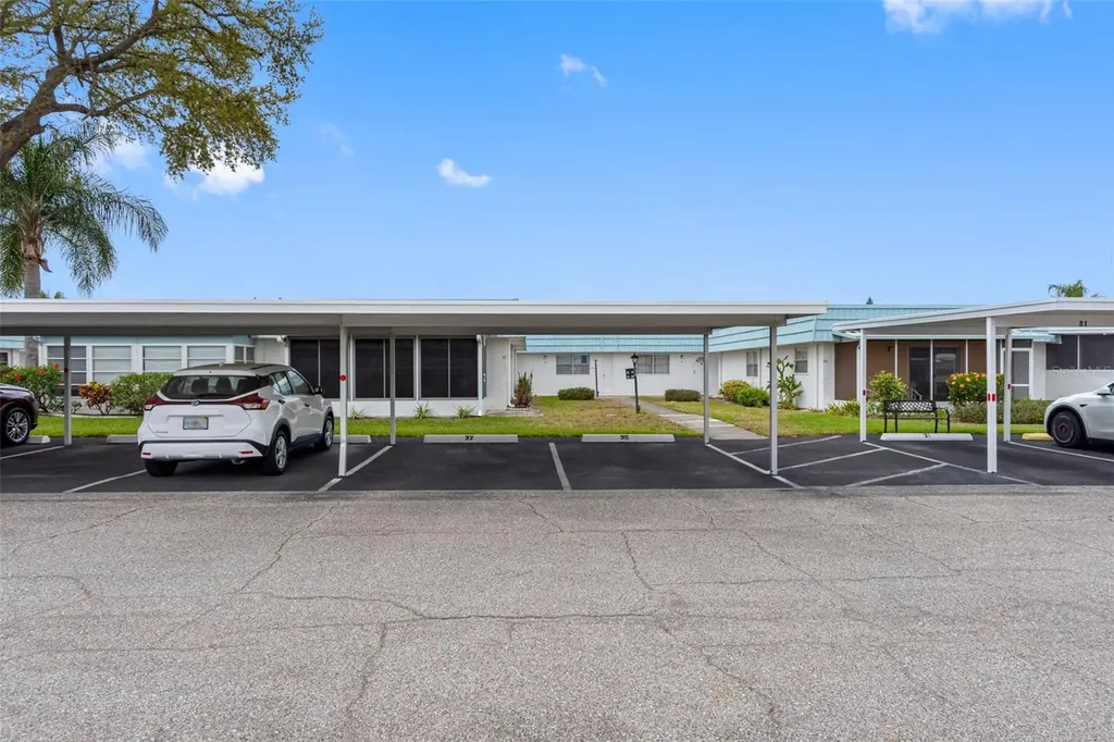 1801 Bedford Lane Sun City Center FL 33573