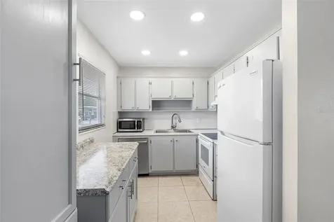 1801 Bedford Lane Sun City Center FL 33573