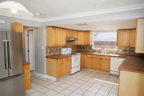 9939 Woodridge Court Port Richey FL 34668
