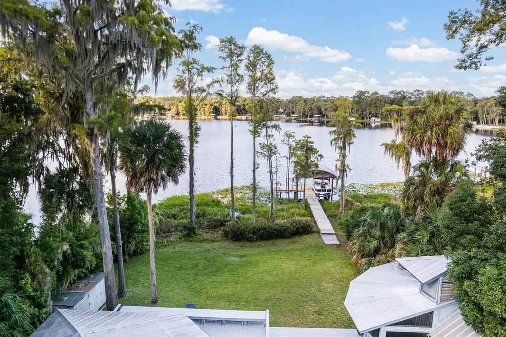 25608 Devonia Street Melrose FL 32666