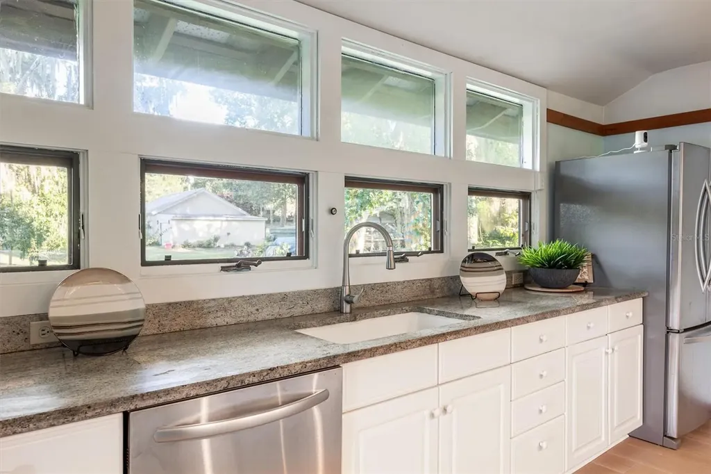 25608 Devonia Street Melrose FL 32666