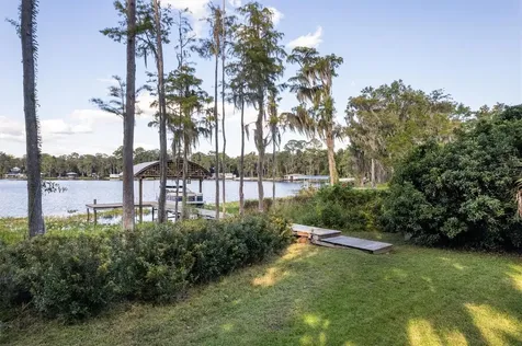 25608 Devonia Street Melrose FL 32666